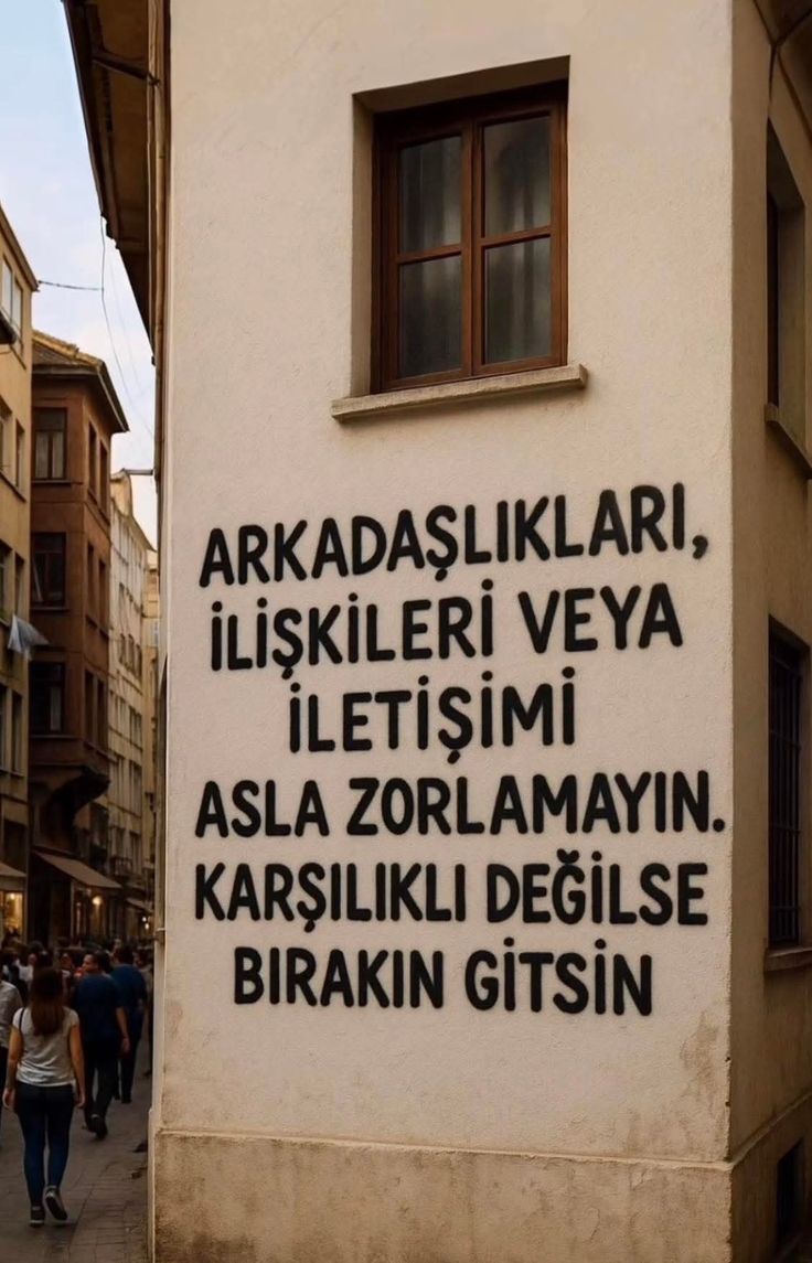 İnandığınız doğrunun peşinden gidin ama gitmiyorsa hayatın bir bildiği vardır