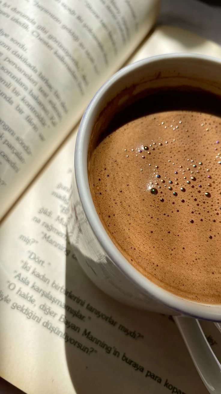 Kahve ve Kitap Vazgeçilmez İkili