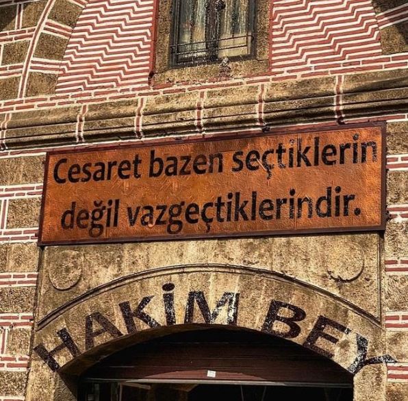 Cesaret Bazen Seçtiklerimiz Değil Vazgeçtiklerimizdir